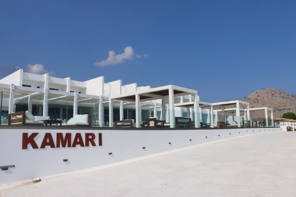 Kamari Plus — photograph 2